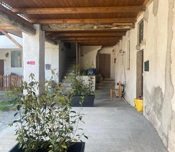 Casavacanzalacorte شقة *